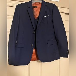 Yuan Lu Boys Navy suit. Size 14